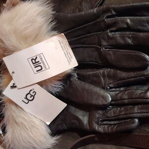 UGG Leather Paneled Gloves Touch Screen - Mixed Color